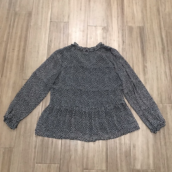 LOFT Black and White Blouse with Elegant Design - Picture 2 of 4